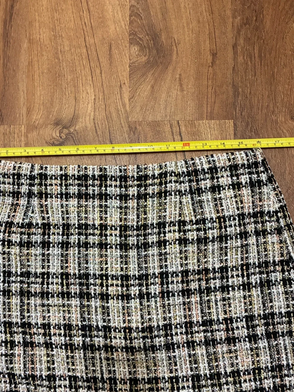 Calvin Klein Black & Cream Tweed Lined Pencil Skirt Excellent pre-owned cond.